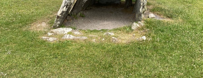 Altar Wedge Tomb is one of John'un Beğendiği Mekanlar.