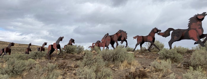 Wild Horses Monument is one of Posti che sono piaciuti a John.