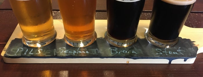 Cairn Brewing is one of Tempat yang Disukai John.