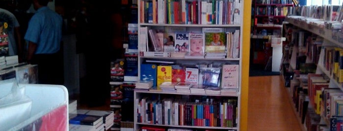 Librerías Crisol is one of สถานที่ที่ Lorena ถูกใจ.