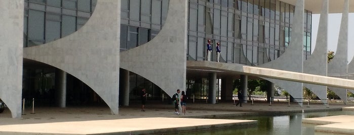 Palácio do Planalto is one of Rafaelさんのお気に入りスポット.