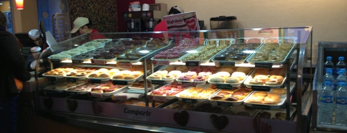 Krispy Kreme is one of Orte, die Maria Isabel gefallen.