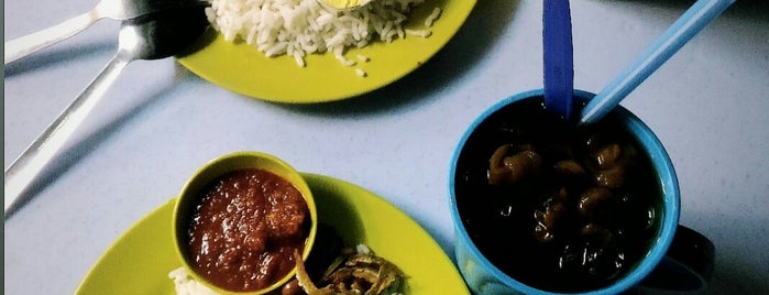 Kak Som Nasi Lemak Kerang is one of Food in Melaka.