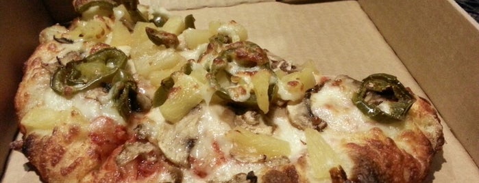 Barro's Pizza is one of Tempat yang Disukai Jane.