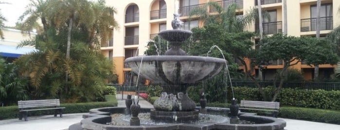 Courtyard by Marriott Boynton Beach is one of Andreia’s Liked Places.