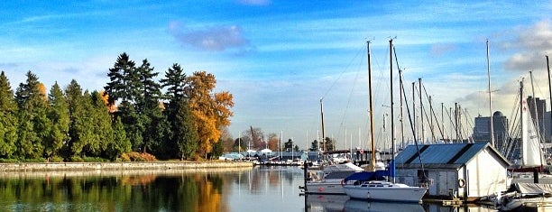 Stanley Park Harbourfront Seawall is one of Best of Vancouver.