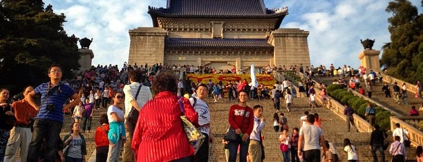 Sun Yat-sen Mausoleum is one of Nanjing Touristic spots.