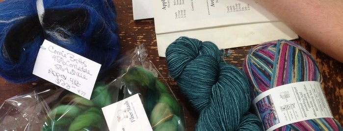 Green Mountain Fibers is one of Amanda'nın Beğendiği Mekanlar.