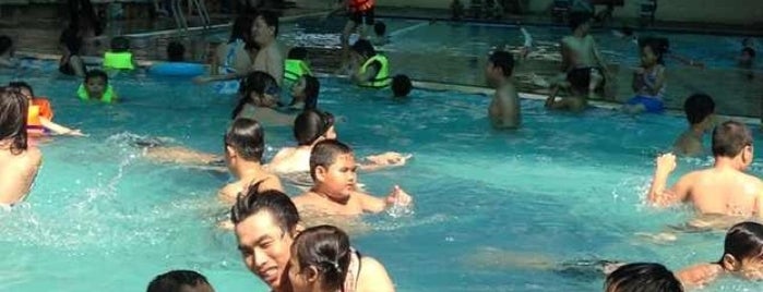 Thành Long Swimming Pool is one of Posti che sono piaciuti a Dinos.