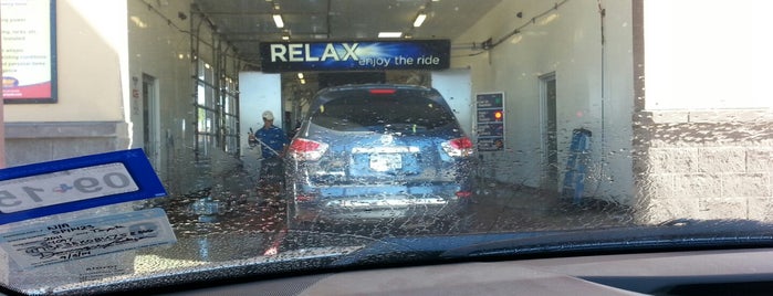 Mister Car Wash is one of Tempat yang Disukai Bill.