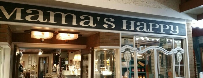Mama's Happy is one of Shop St Paul.