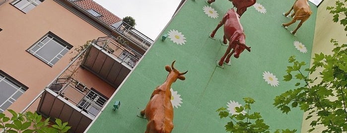 Die Rückkehr der Kühe is one of Berlin.