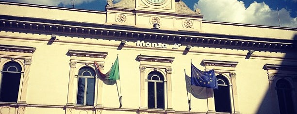 Stazione Monza is one of Tempat yang Disukai Aniya.