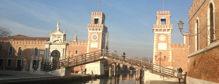 Arsenale di Venezia is one of Veneza.