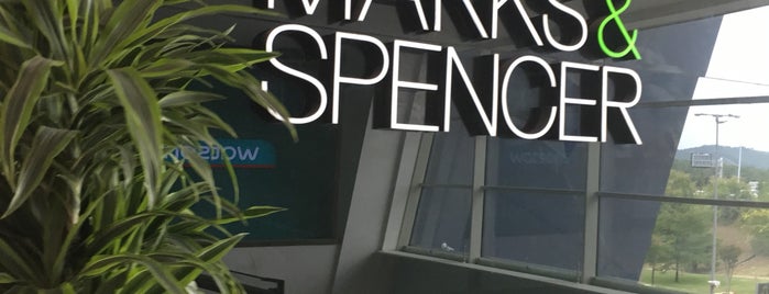 Marks & Spencer is one of Derya : понравившиеся места.