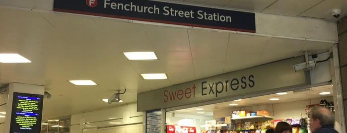 London Fenchurch Street Railway Station (FST) is one of สถานที่ที่ Henry ถูกใจ.