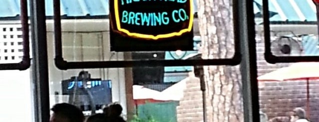 Hilton Head Brewing Co. is one of Aubrey Ramon's Saved Places.