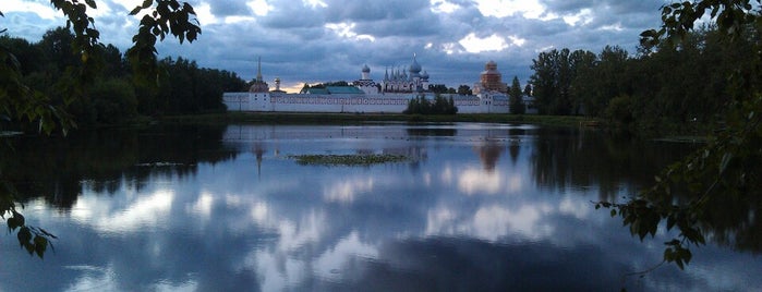 Тихвинский Богородичный Успенский мужской монастырь is one of ЧУДЕСА РОССИИ.