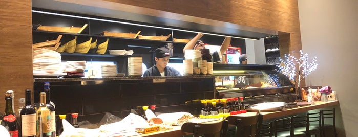 Bikkuri Sushi Bar is one of Restaurantes.