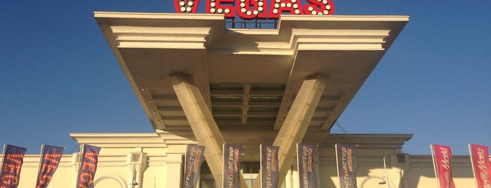Vegas Mall is one of Lugares guardados de Olga.