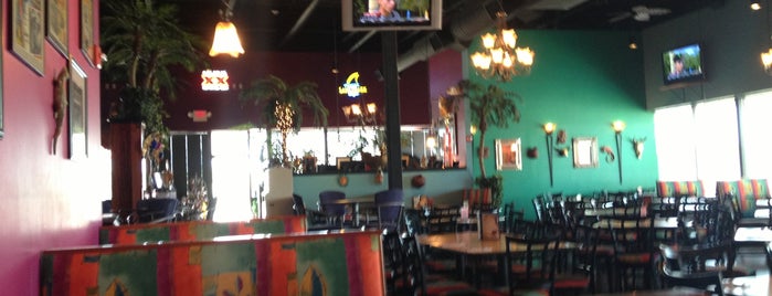 Gus' Mexican Cantina is one of สถานที่ที่บันทึกไว้ของ Jayson.