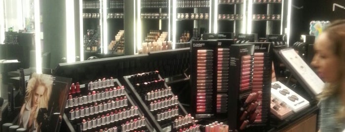 MAC Cosmetics is one of Tiago's Saved Places.