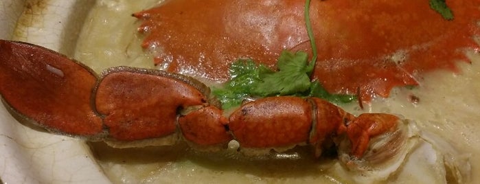 Famous Crab King Seafood Restaurant is one of Singapore Food Places.