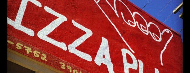 The Pizza Place on Noriega is one of Clive'nin Beğendiği Mekanlar.