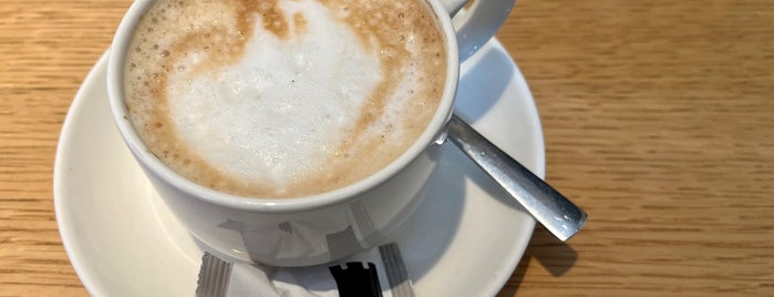 Restaurant Caixa Forum is one of Bakeries & Coffee.