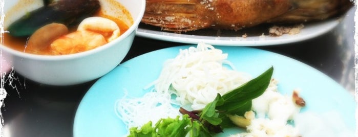 อิ่มสุพรรณ เมี่ยงปลาทับทิมเผา is one of Good Food List.