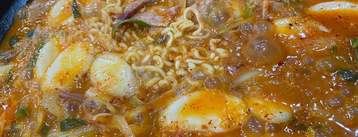 송탄부대찌개 is one of 韓国・서울【麺類】.