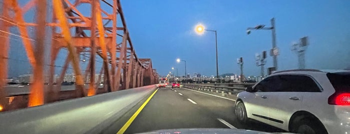 Dongho Bridge is one of SC.
