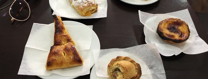Pastelaria Doces da Vila is one of Lanches margem sul.