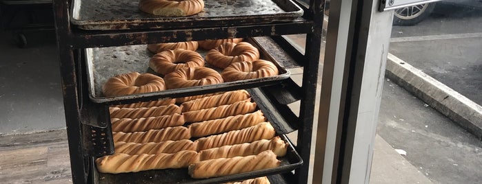 Chapala Bakery #1 is one of Phillip'in Beğendiği Mekanlar.