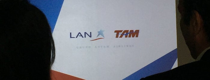 Latam Airlines Corporativo is one of Camilaさんのお気に入りスポット.