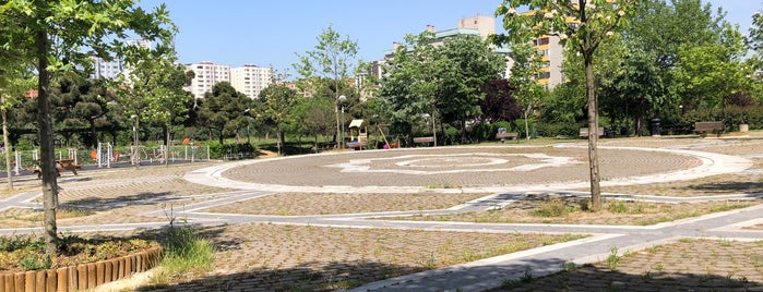 Ataşehir Parkı is one of Lieux qui ont plu à Sibel.