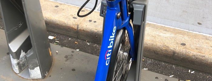 Citibike Fulton Broadway is one of Albertさんのお気に入りスポット.