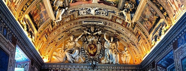 Musei Vaticani is one of Mia Italia 3 |Lazio, Liguria| + Vaticano.