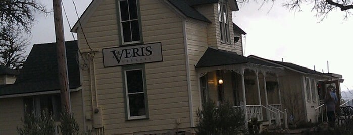 Veris Cellars is one of Paso Robles free wineries.