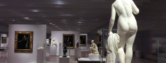 Louvre-Lens is one of NPdC.