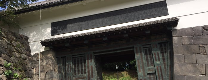Shimizumon Gate is one of 江戸城三十六見附.