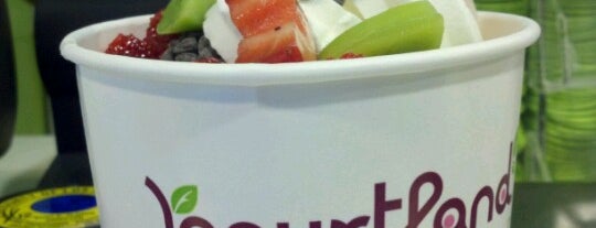 Yogurtland is one of Mereさんのお気に入りスポット.