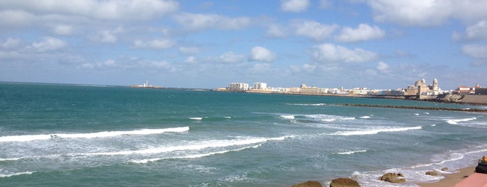 Cádiz is one of Orte, die Krzysztof gefallen.