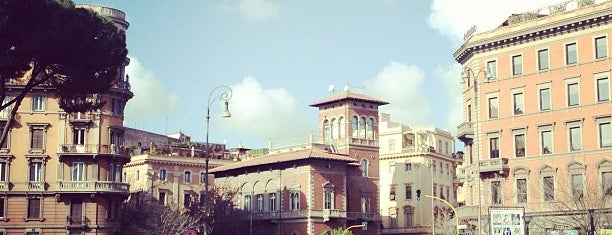 Piazza Adriana is one of Aydın'ın Beğendiği Mekanlar.