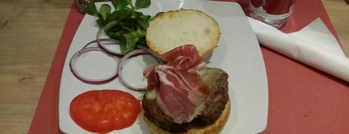 Naturalmente Burger is one of Orte, die nicola gefallen.