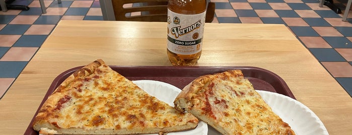 Georgio's Pizza is one of good eats.