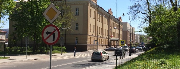 Wydział Prawa Uniwersytetu w Białymstoku is one of Lista miejsc Śledzina.