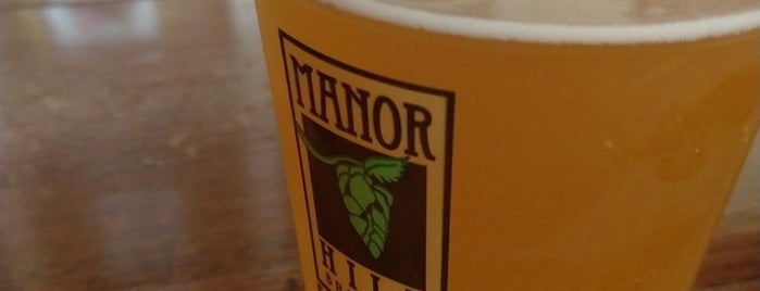 Manor Hill Brewing is one of Lugares favoritos de Chris.