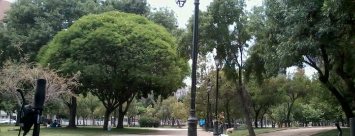 Parque Almagro is one of Ratones.