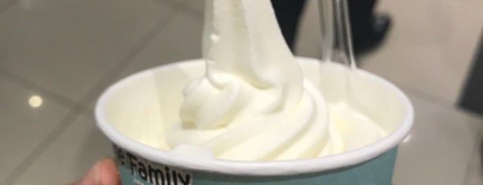 Moo Cow Frozen Yoghurt is one of Cafe/dessert/Western.